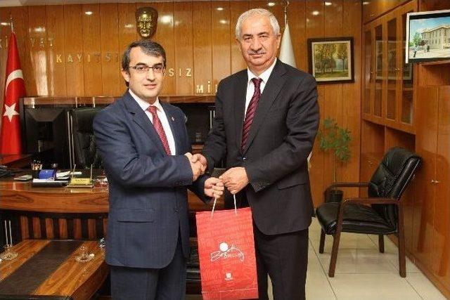 Bozok &Uuml;niversitesi Rekt&ouml;r&uuml; U&ccedil;ar Akdağmadeni İl&ccedil;esini Ziyaret Etti 2