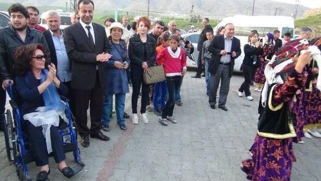 Hülya Koçyiğit Tekerlekli Sandalye İle Hasankeyf’i Gezdi