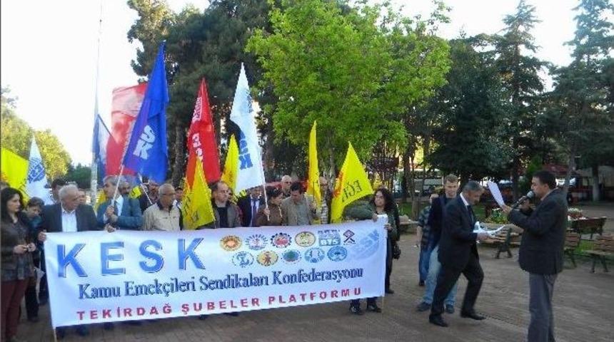 Kesk &Uuml;yeleri Maaş Bordrolarını Yaktı