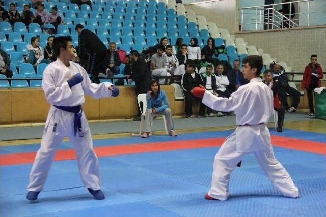 T&uuml;rkiye Karate Şampiyonası Erzincan&rsquo;da Yapıldı 2