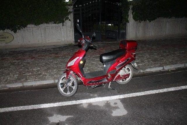 Su İ&ccedil;mek İ&ccedil;in Kalkınca Motosikletini &Ccedil;alan Hırsızları G&ouml;rd&uuml; 1