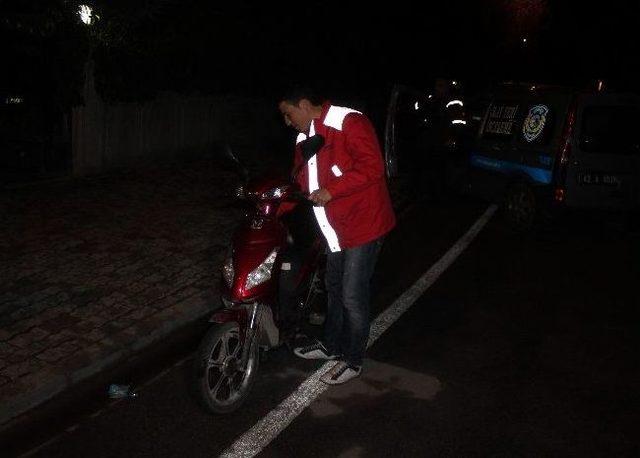 Su İ&ccedil;mek İ&ccedil;in Kalkınca Motosikletini &Ccedil;alan Hırsızları G&ouml;rd&uuml; 2