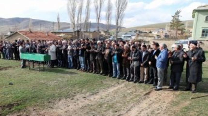 Rekt&ouml;r Yardımcısı Prof. Dr. Sezgin Akbulut&rsquo;un Acı G&uuml;n&uuml;