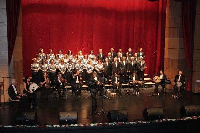 Samsun&rsquo;da &Ouml;ğretmenler Konser Verdi 3