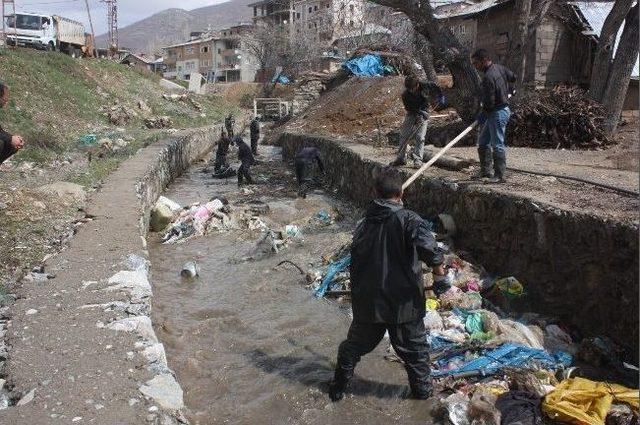 Şemdinli'de Bahar Temizliği