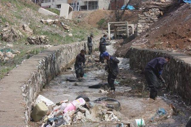 Şemdinli'de Bahar Temizliği