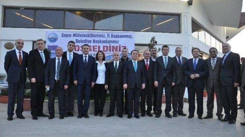 İstanbul'un Chp&rsquo;li Belediye Başkanları B&uuml;y&uuml;k&ccedil;ekmece&rsquo;de Bir Araya Geldi
