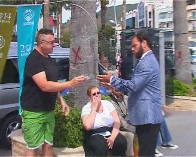 Kutlu Doğum Lokmasına Turist İlgisi 2