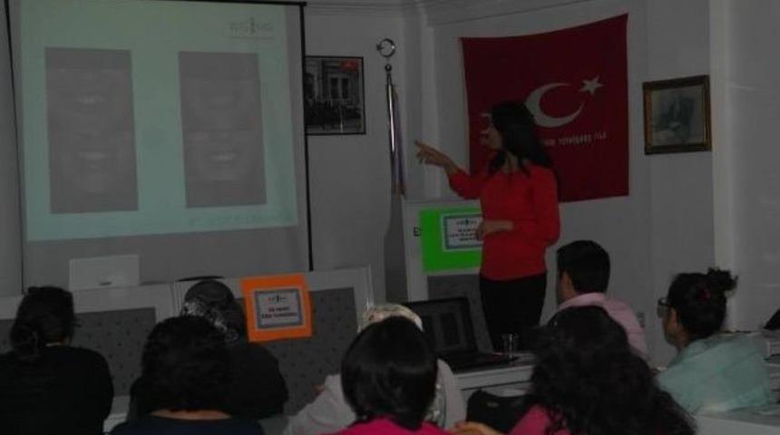 Kuşadası Gen&ccedil; İş Kadınları Derneği Sağlık Semineri D&uuml;zenledi