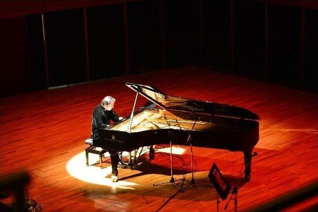 Fazil Say, 22 Nisan da İzmir de 2