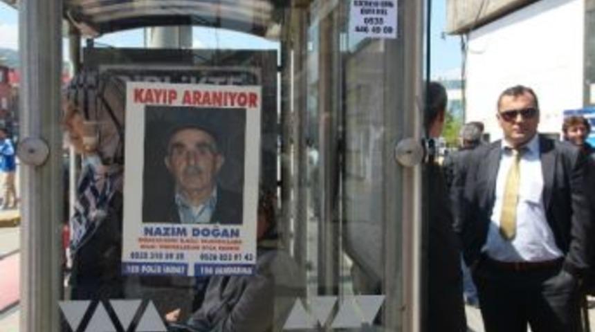 Kayıp Nazmi Dede Afişle Aranıyor