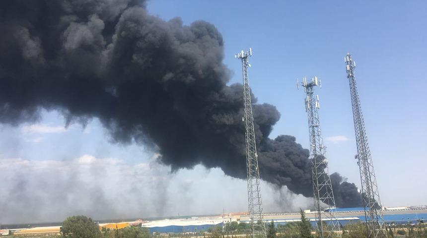 Antalya Organize Sanayi B&ouml;lgesi'nde yangın