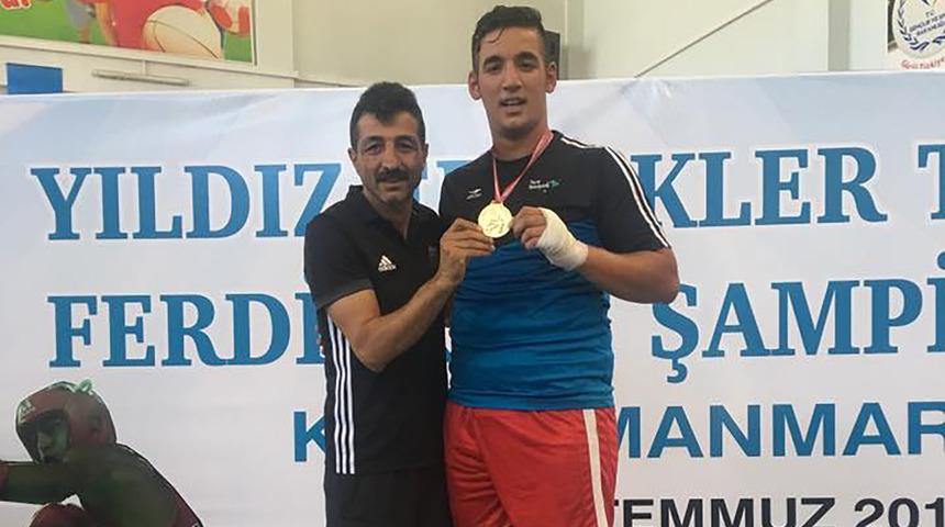Yıldız Erkekler T&uuml;rkiye Ferdi Boks Şampiyonası'nda Yavuz Kargidan şampiyon oldu
