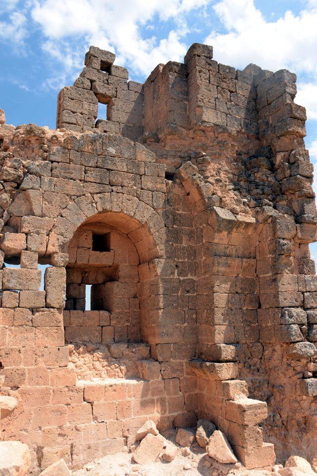 Zerzevan Kalesi'nde kazılara yeniden başlandı