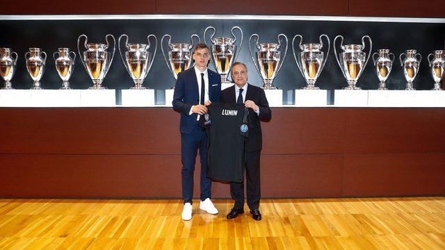Real Madrid Andriy Lunin'i kadrosuna kattı