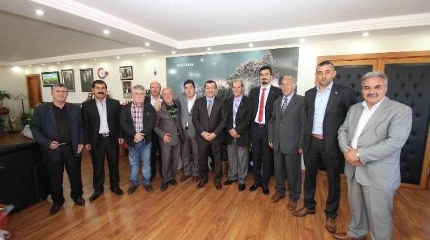 Başkan Batur'a Ziyaret&ccedil;i Akını