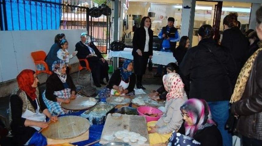 Adıyaman&rsquo;da Polis Eşleri Kermes D&uuml;zenledi