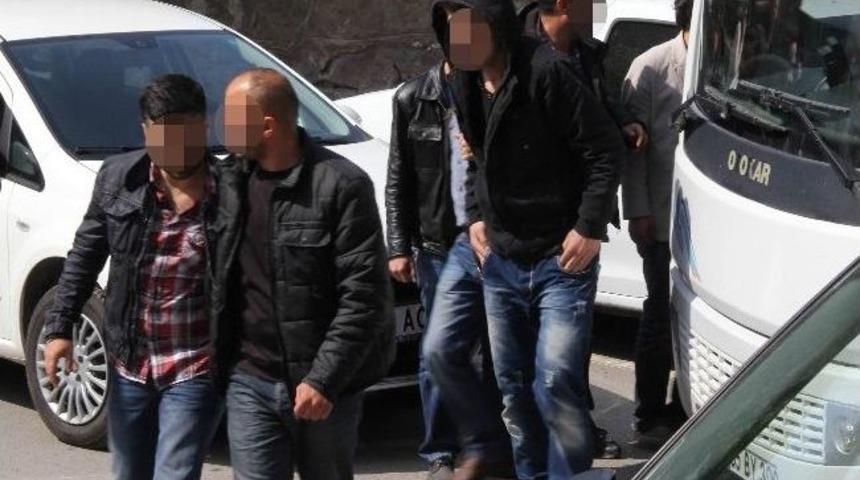 Samsun'da Uyuşturucu Operasyonu: 19 G&ouml;zaltı