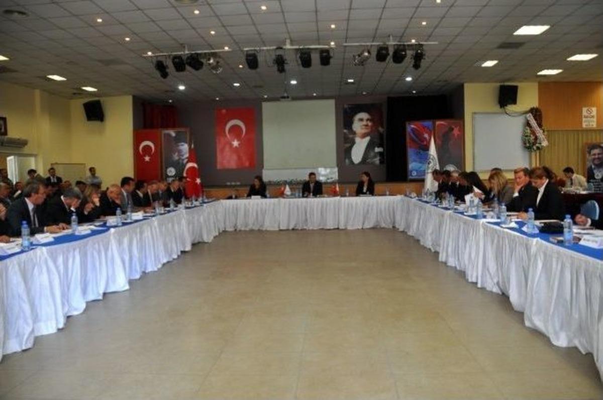 Milas'ta Belediye Meclisi İlk Toplantısını Yaptı