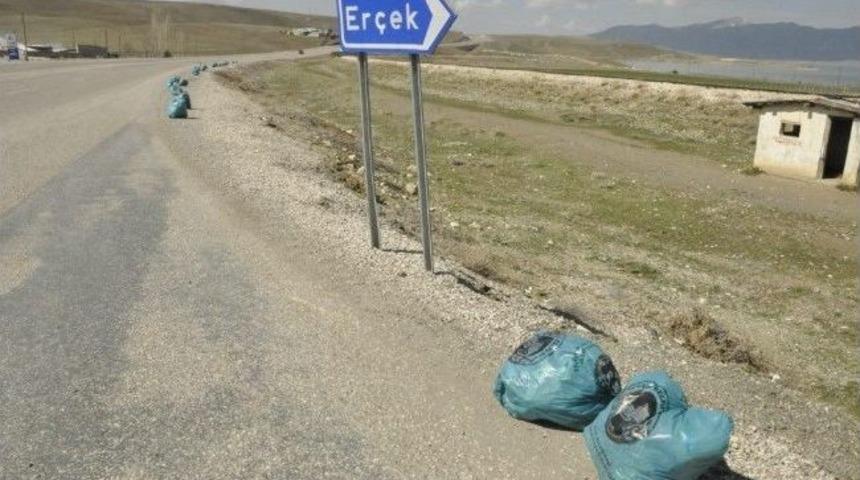 Er&ccedil;ek&rsquo;te &Ccedil;&ouml;pler Toplanıyor