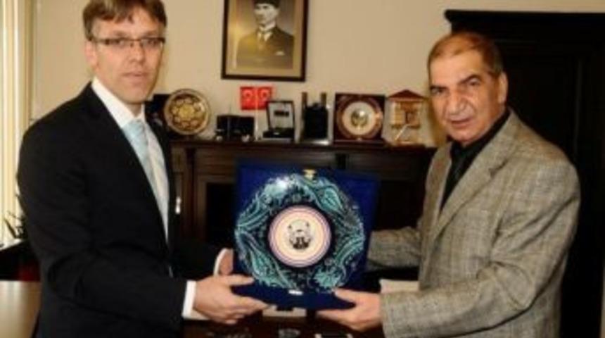 4. Ağır Ceza Mahkemesi Başkanı Mustafa Kahya, Baro Başkanı Faruk Terzioğlu'na Veda Ziyaretinde Bulundu