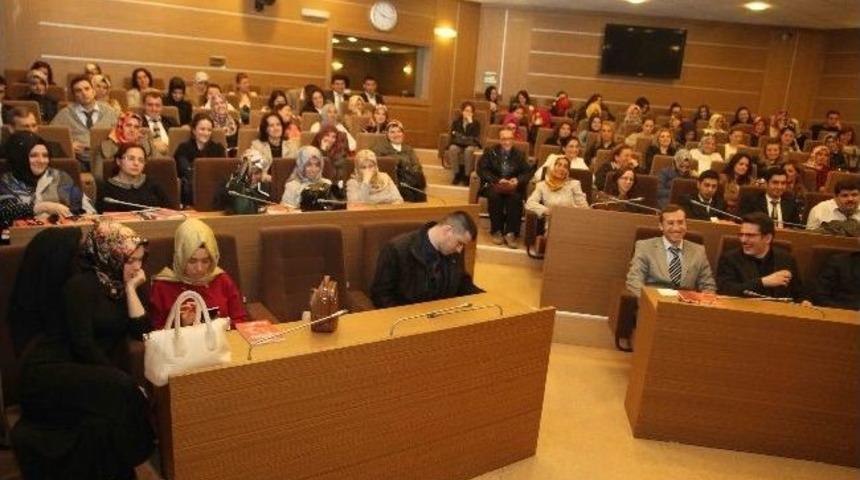 B&uuml;y&uuml;kşehir Belediyesinde Dinimizde Samimiyet Semineri Verildi