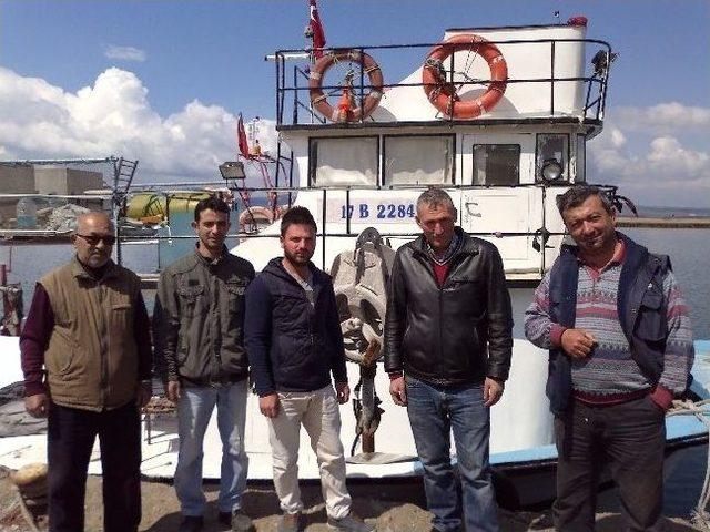 K&uuml;&ccedil;&uuml;k Balık&ccedil;ılar Yasaktan Memnun 1