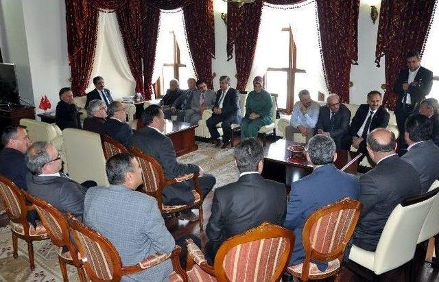 Bolu İl Genel Meclisi Başkanı Vali&rsquo;yi Ziyaret Etti 3