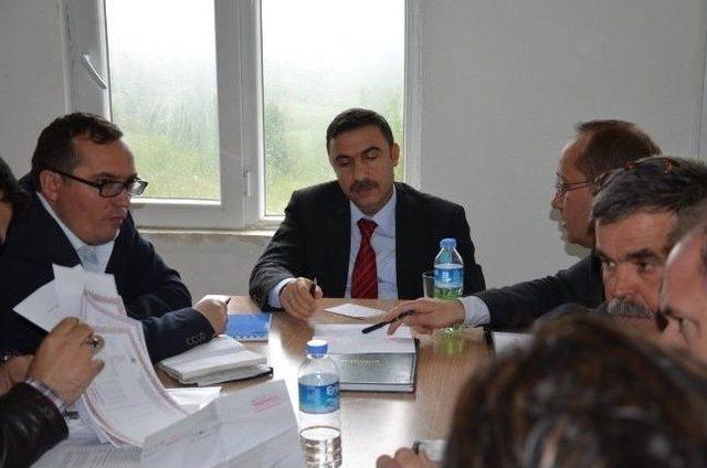 Dsi 13. B&ouml;lge M&uuml;d&uuml;r&uuml; &Ouml;zg&uuml;r, Serik Akbaş G&ouml;leti nde İncelemelerde Bulundu 1