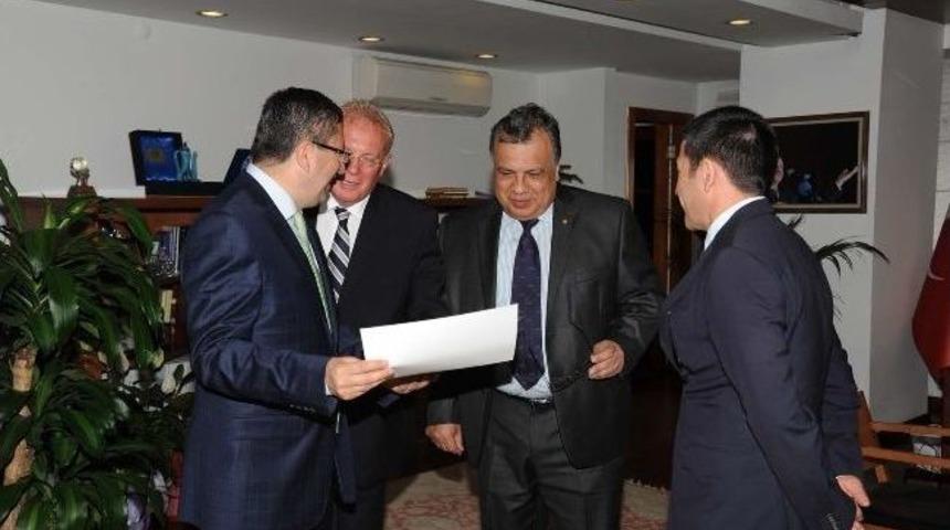 Rusya B&uuml;y&uuml;kel&ccedil;isi&rsquo;nden Başkan Tiryaki&rsquo;ye Ziyaret