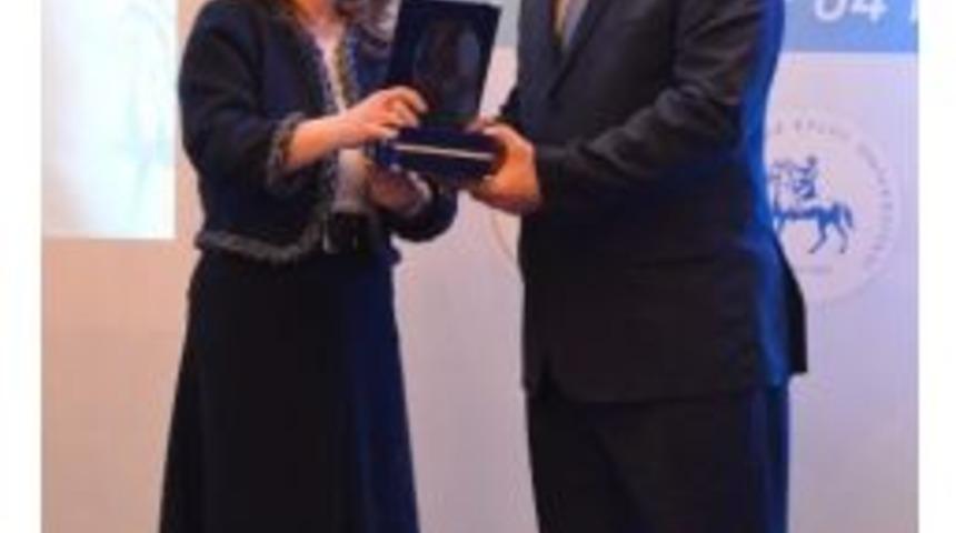 Mersin Halk Sağlığı M&uuml;d&uuml;rl&uuml;ğ&uuml;&rsquo;ne Kanser Tarama &Ouml;d&uuml;l&uuml;