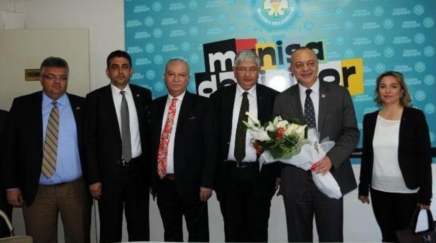 Akhisar Mhp Teşkilatından Başkan Erg&uuml;n&rsquo;e Tebrik