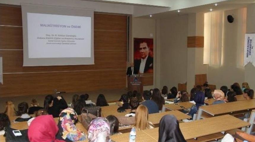 Enteral-parenteral Beslenme Semineri Yapıldı