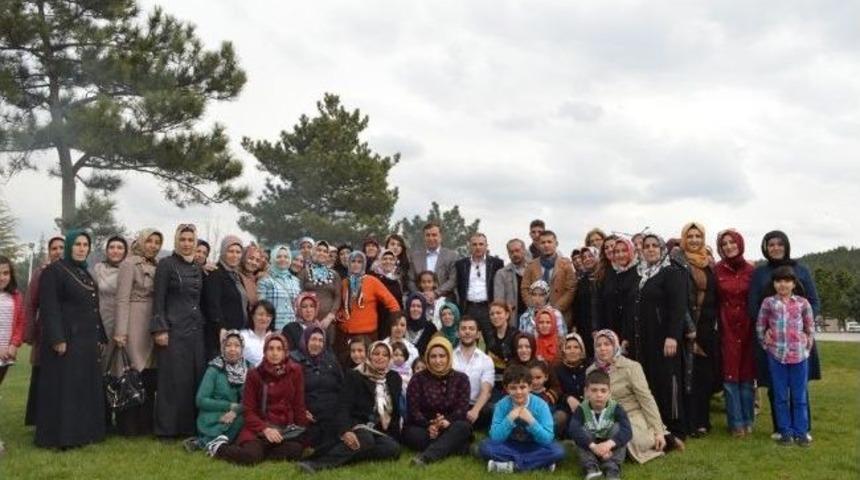 Ak Partili Kadınlar Piknikte Buluştu