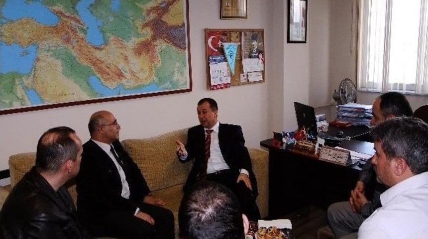 Emniyet M&uuml;d&uuml;r&uuml; Tezsever T&uuml;rk Ocakları Şubesini Ziyaret Etti