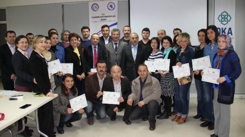 &ldquo;uygulamalı Proje D&ouml;ng&uuml;s&uuml; Y&ouml;netimi Eğitimi&rdquo; Sertifika T&ouml;reni