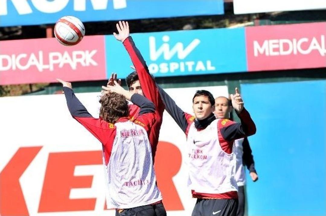 Galatasaray, Bursaspor Ma&ccedil;ı Hazırlıklarını S&uuml;rd&uuml;rd&uuml;