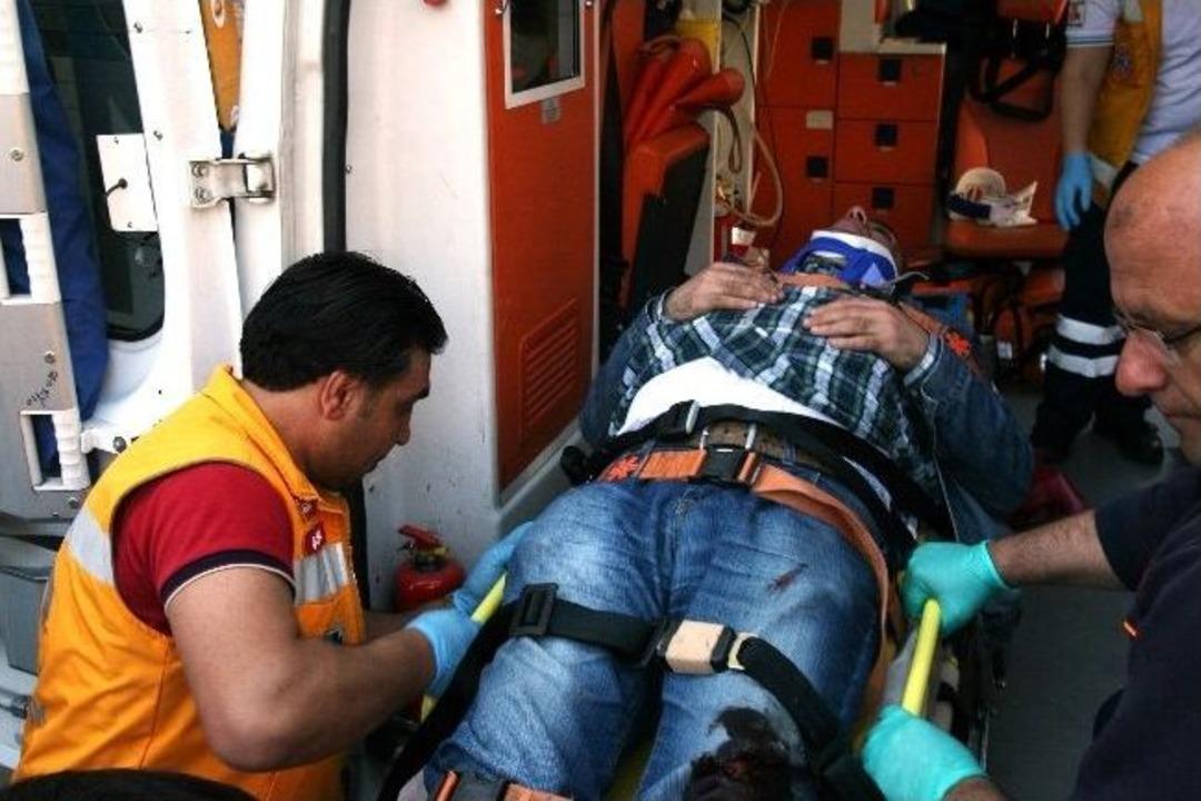 İki Ara&ccedil; &Ccedil;arpıştı: 5 Yaralı