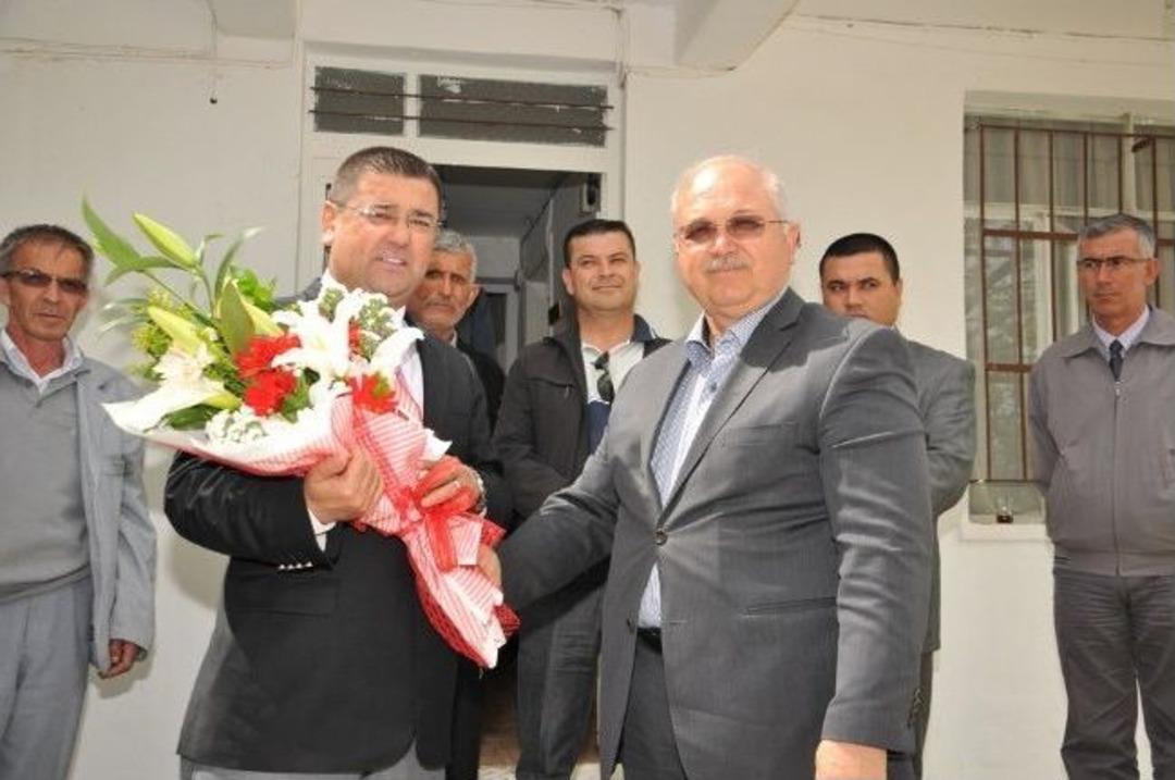 Başkan Tokat'tan Kapanan Beldelere Teşekk&uuml;r Ziyareti