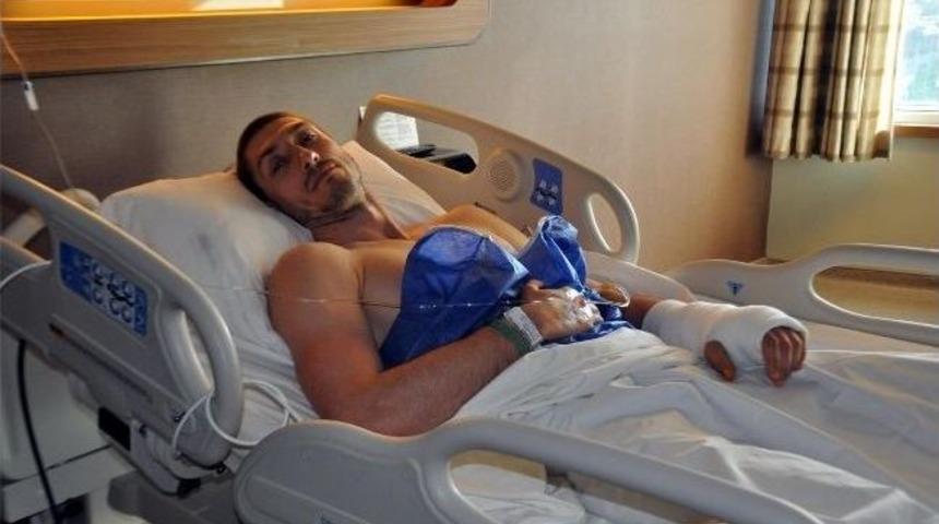 Beşiktaş Hentbol Takımı'nda Vıctor Ladyko Ameliyat Oldu