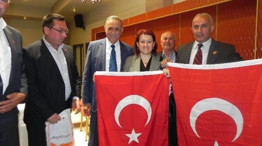 &Ouml;demiş'te Başkan Badem Muhtarları Ağırladı