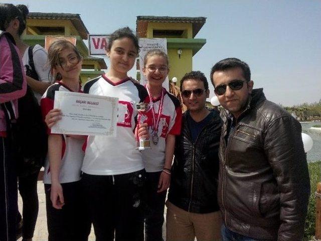 Naciye Evren Ortaokulu’nun Oryantiring Başarısı 1