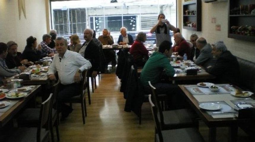 İstanbul Akhisarlılar Derneği'nde Yeni Başkan Semerciler