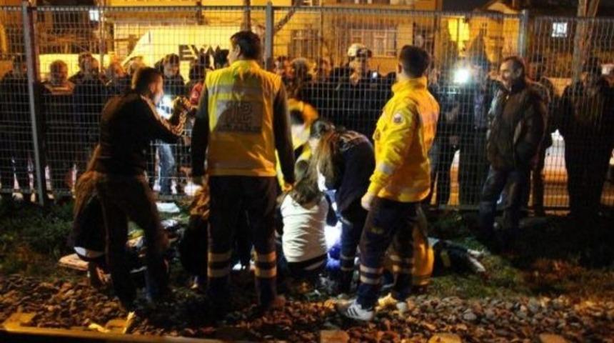 &Uuml;niversiteli iki gen&ccedil; raylarda can verdi