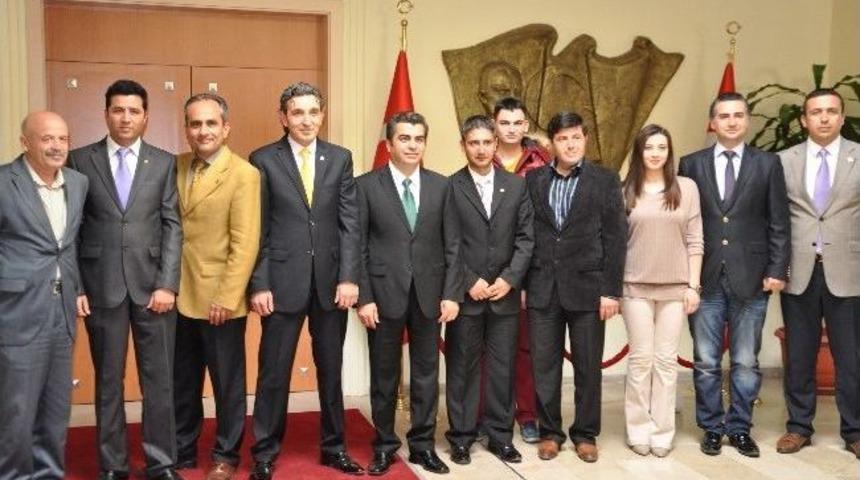 Asgd Y&ouml;netiminden Vali Orhan D&uuml;zg&uuml;n'&uuml; Ziyaret Etti