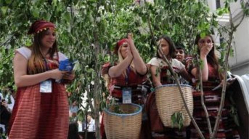 Taksim&rsquo;de Y&uuml;r&uuml;yen Fındık Bah&ccedil;esi S&uuml;rprizi