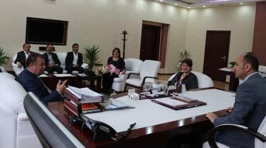 Turizmcilerden Rekt&ouml;r Orbay&rsquo;a Ziyaret