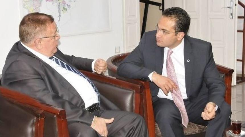 Bornova Belediyesi Esnaf Ve Sanayici İle Elele