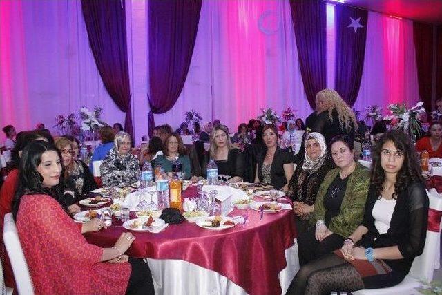 Polis Eşleri &lsquo;polis Gecesi&rsquo;nde Buluştu 1