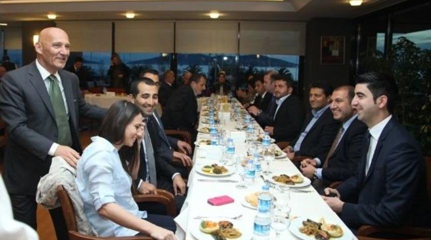 Meclis &Uuml;yelerine İlk Rozet Başkan Altınok &Ouml;z&rsquo;den